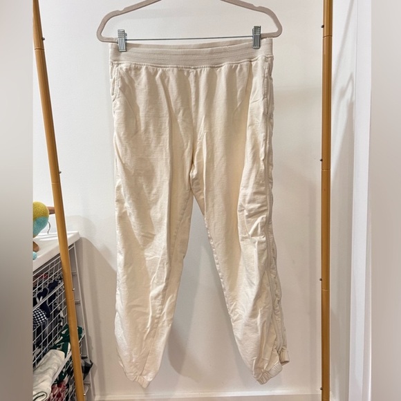 Aerie Light Cream Jogger Pants - Picture 3 of 3
